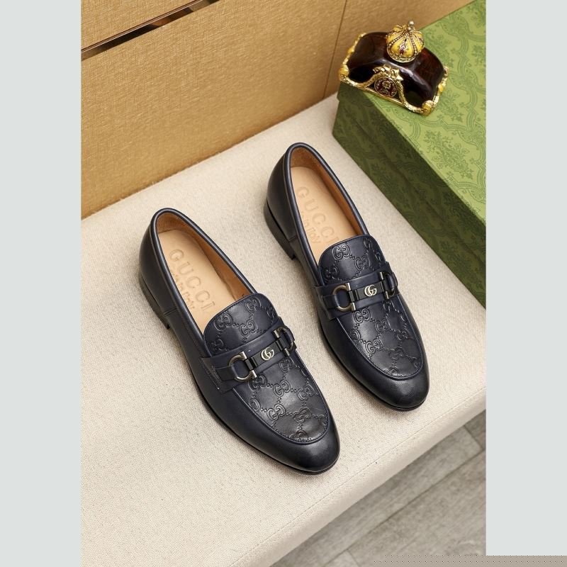 G*u*i leather shoes